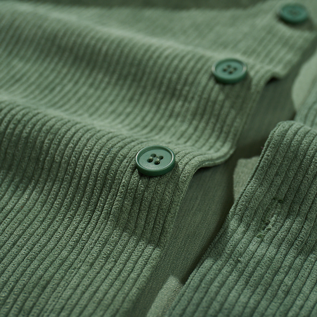 Shirt Velvet Button Green / Sand